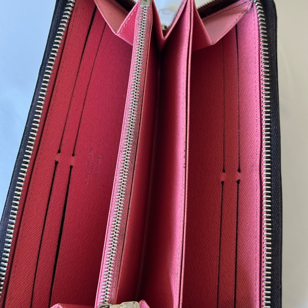 Lv Black and Pink Long Zip Wallet